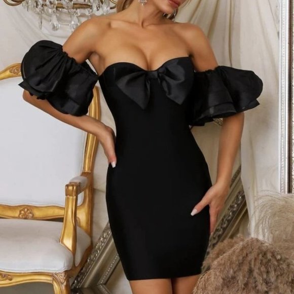 Off Shoulder Ruffled Detailed Black Mini Dress - Picture 6 of 9